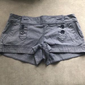 Size 8 express shorts